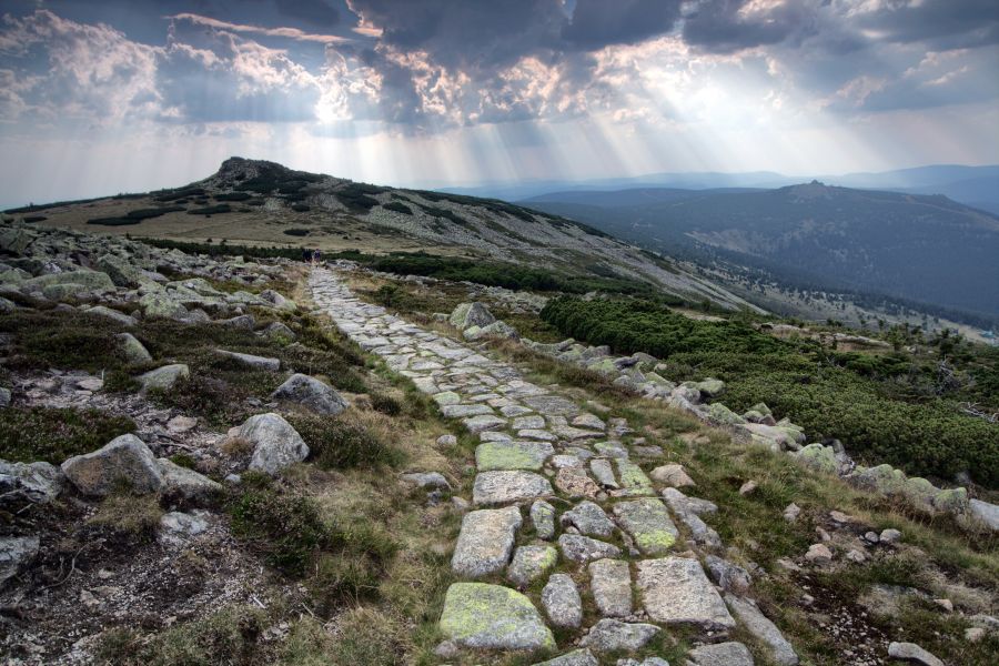 Śladami sudeckich tajemnic - w górach Polski