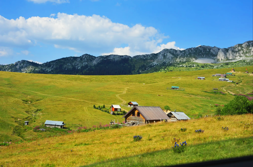 Kosowo 4x4 - tam nie ma wojny